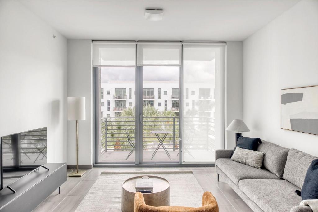 Upper East Side 1br W Gym Pool Wd Nr Mimo Mia-27 Apartment *